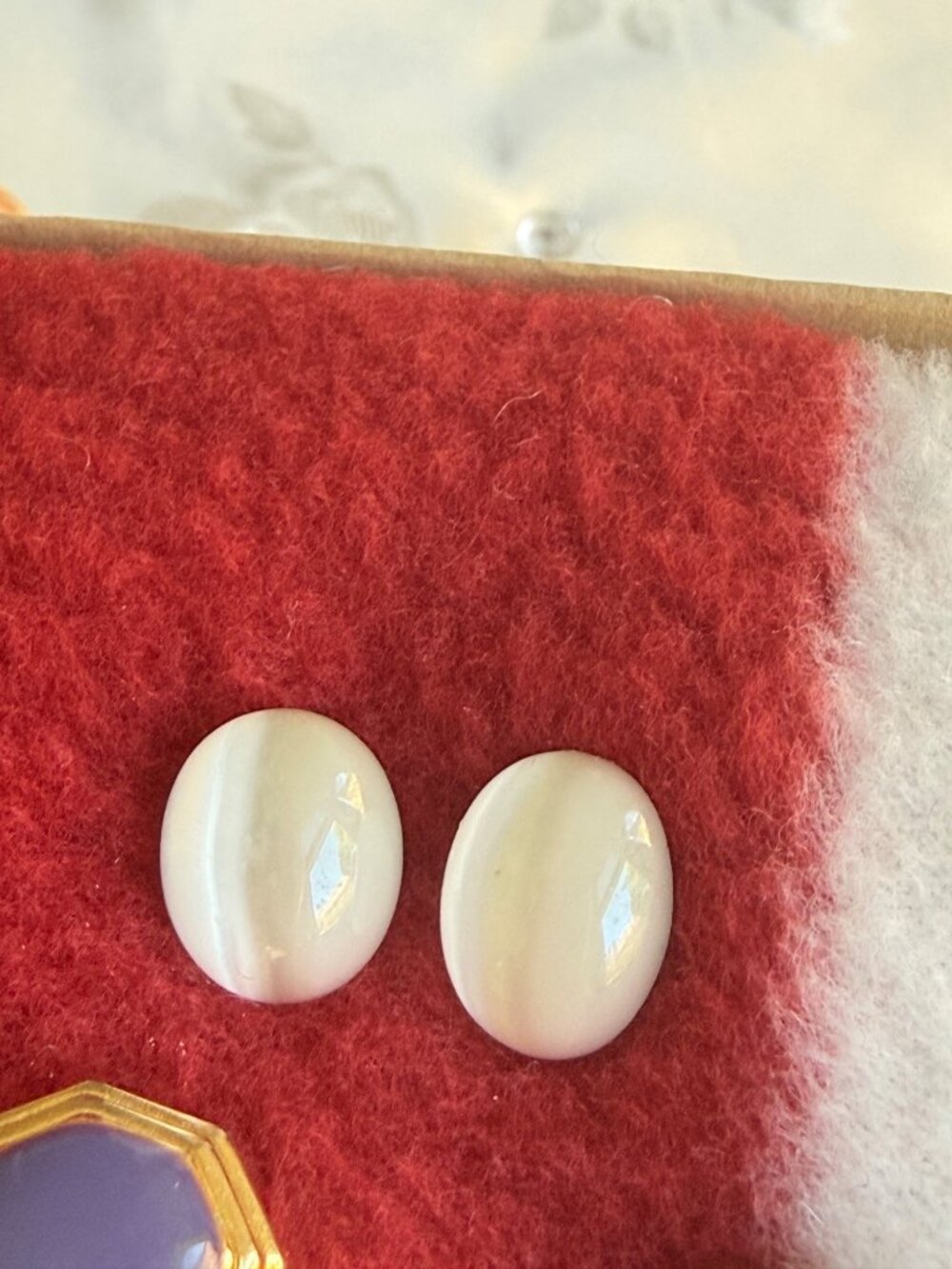 Vintage Pierced Earrings Set Of 5 Featuring Gold, Pearl, Red, Blue, Green Tones - Picture 5 of 10